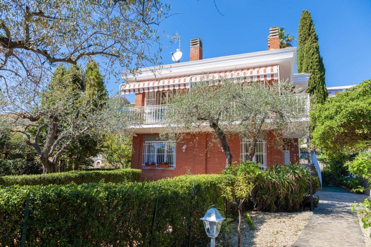 Villa La Rodina Ντιάνο Μαρίνα Εξωτερικό φωτογραφία