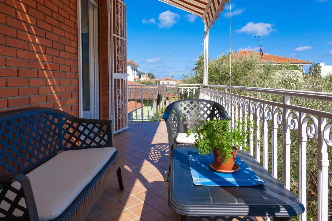 Villa La Rodina Ντιάνο Μαρίνα Εξωτερικό φωτογραφία