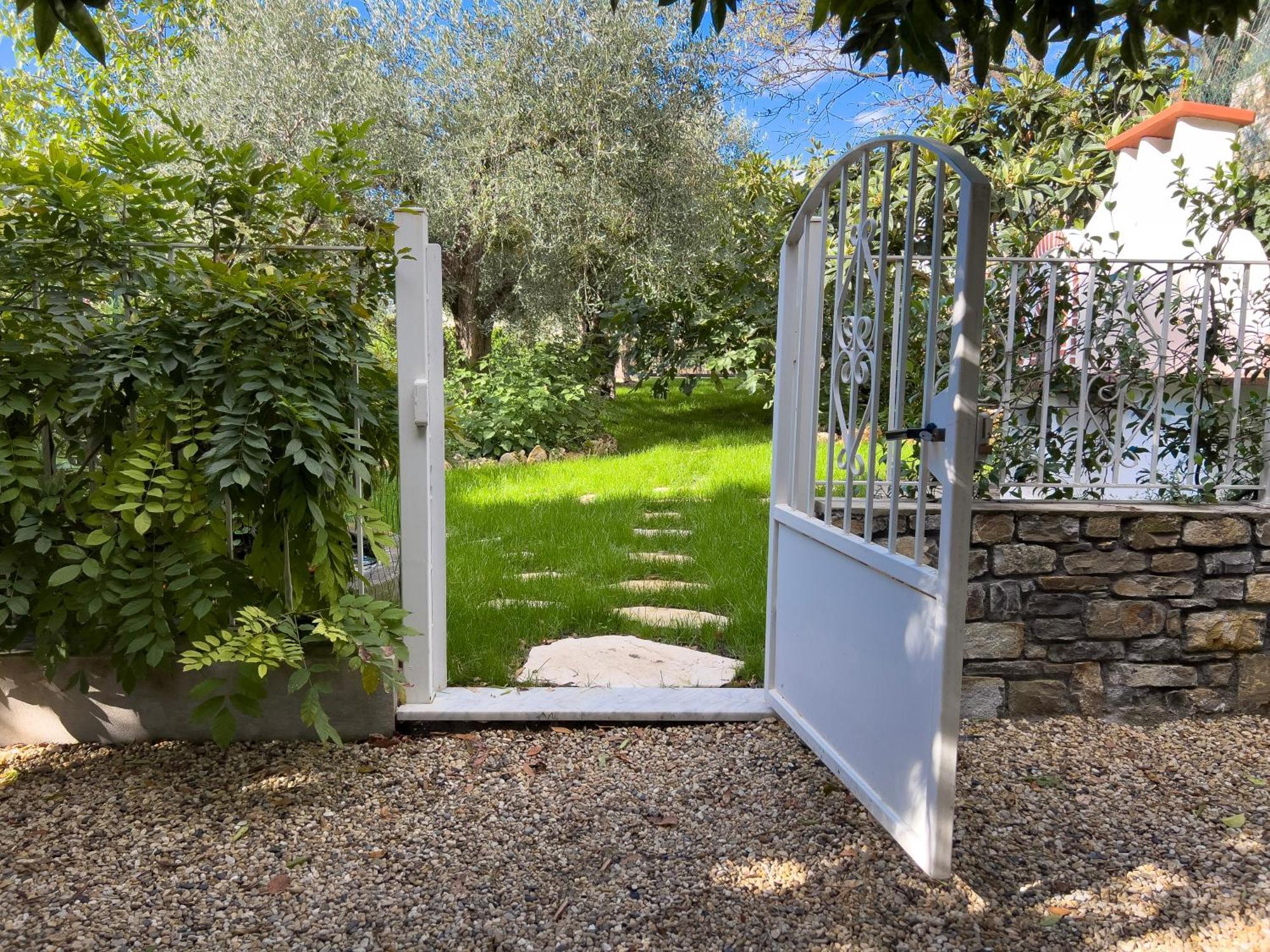 Villa La Rodina Ντιάνο Μαρίνα Εξωτερικό φωτογραφία